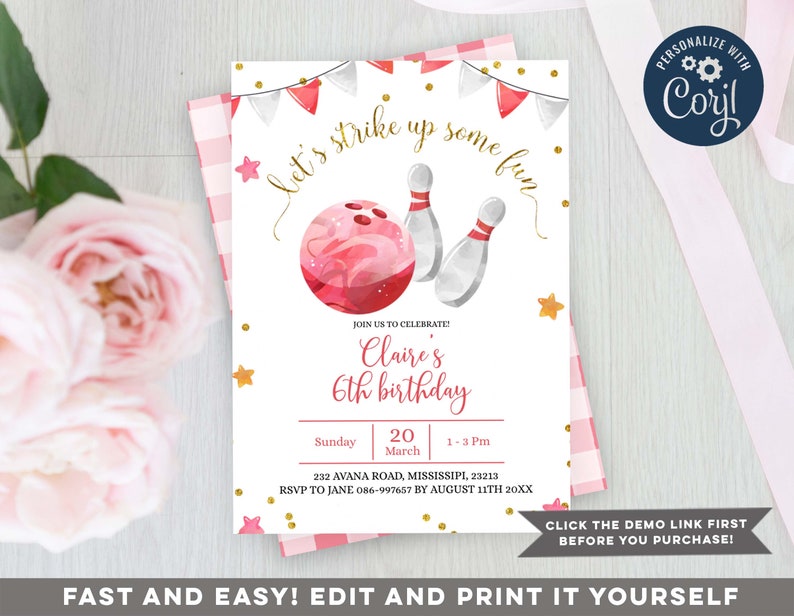 Puede incluir: Una invitaci&oacute;n de cumplea&ntilde;os imprimible rosa y blanca con tem&aacute;tica de bolos. La invitaci&oacute;n presenta una bola de bolos rosa, dos bolos blancos y estrellas doradas. El texto de la invitaci&oacute;n dice "Let's strike up some fun!" y "Claire's 6th birthday".