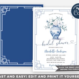 Puede incluir: Una invitaci&oacute;n de ducha nupcial azul y blanca con un jarr&oacute;n azul y blanco con flores blancas. La invitaci&oacute;n dice "Por favor, &uacute;nase a nosotros para una ducha nupcial en honor a la futura novia Michelle Anderson" e incluye la fecha, la hora, la ubicaci&oacute;n y la informaci&oacute;n de RSVP.