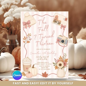 Puede incluir: Una tarjeta de invitación de cumpleaños con fondo de rayas rosa claro y blanco, con ilustraciones de un gorro de punto, una postal, una cámara, una taza de café, calabazas y flores. El texto dice The Fall I Turned Thirteen.