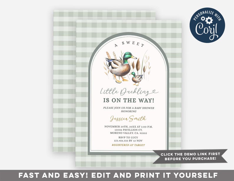 Op de afbeelding: Een baby shower uitnodiging met een groene en witte ruitjesachtergrond. De uitnodiging bevat een aquarel illustratie van twee eenden, een groter dan de andere, met de tekst "A Sweet Little Duckling is on the Way!" en de naam "Jessier Smith".