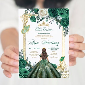 Bearbeitbare Mis Quitte Smaragdgrün & Weiß Geburtstagseinladung, Elegante blumige mexikanische Prinzessin quinceañara, spanisches Mädchen süß 16th S385