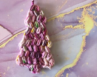 Easy Crochet Puff Stitch Christmas Tree Ornament Pattern step by step instructions UK terminology