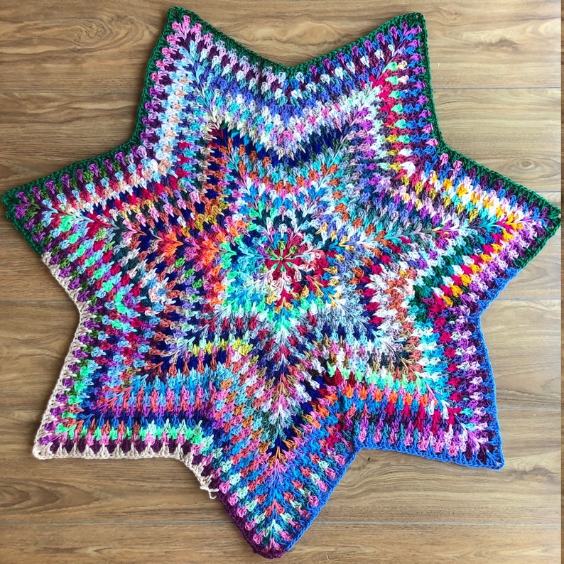 Stabby Granny Star Crochet Blanket Pattern UK and US terms granny square image 3