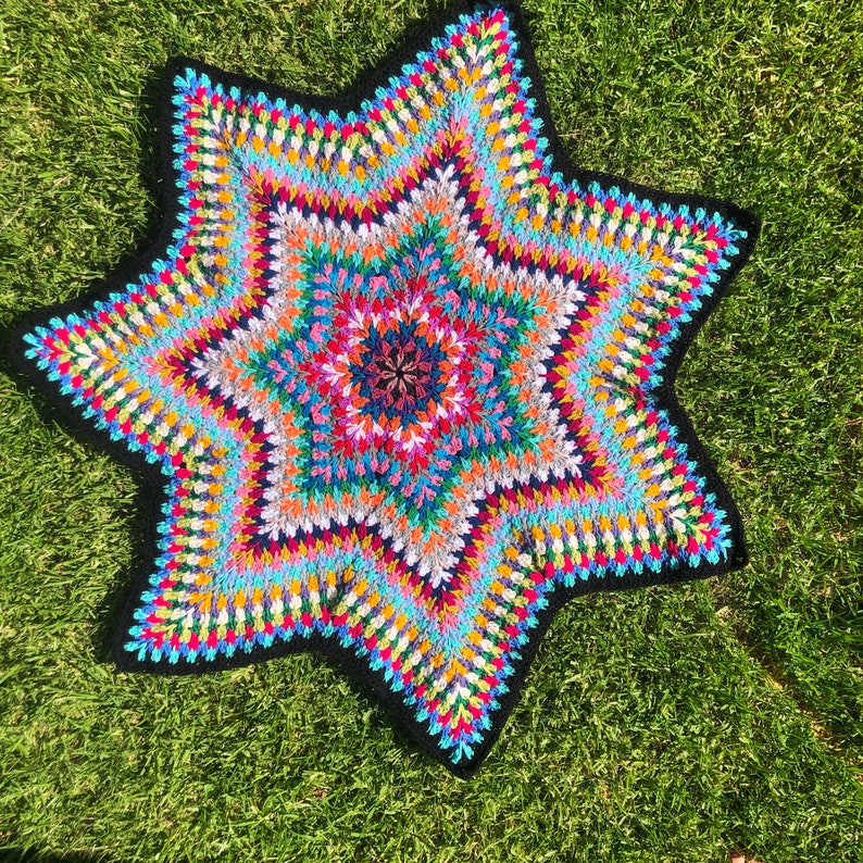 Stabby Granny Star Crochet Blanket Pattern UK and US terms granny square image 2
