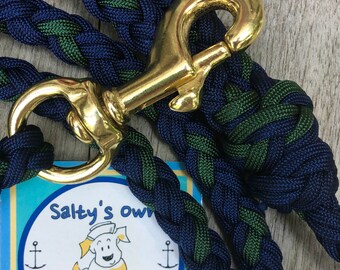 Navy and Hunter paracord leash