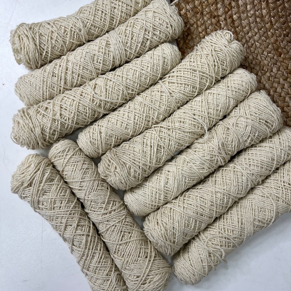 Écheveaux de fil de laine blanc cassé, Grandes écheveaux de laine naturelle pour le crochet et le tricot, Lot de 100 % laine blanche, Laine peignée, Idée cadeau.