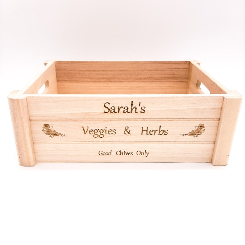 Personalised gardening crate, box. Gift for garden lovers. For garden, allotment, greenhouse to store seeds & tools. Grandma, grandad, mum image 2