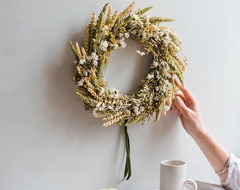 Minimalist Neutral Dried Flower Wreath | Natural Dried Flowers