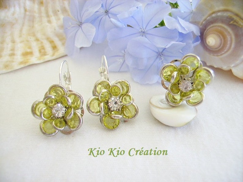 gift idea Set Stud Earrings Adjustable ring women whimsical jewelry Rhinestones green glass cabochon flower silver