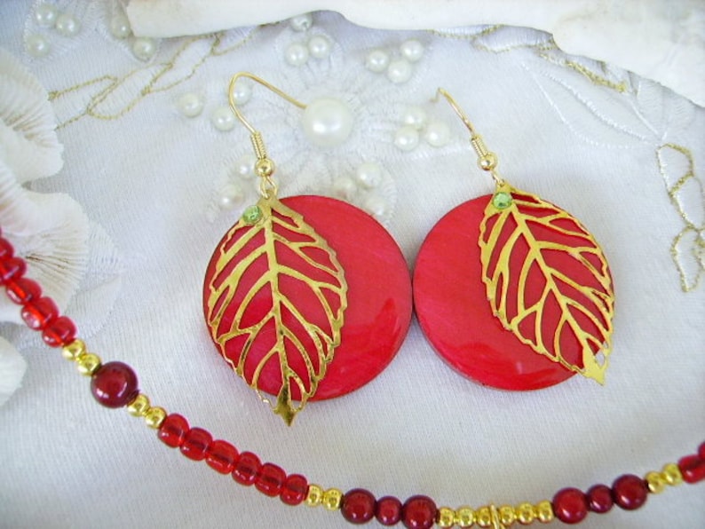 Set fashion jewelry gilded seed beads cabochon wooden red print sheet Pearl twisted threads earrings Choker necklace extension