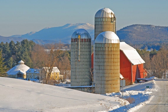 Vermont Scenic E Warren Round Barn Farm Scenic Green Etsy