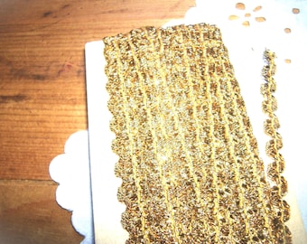 13 yards vintage Metallic Gold Rick Rack • LeeWards