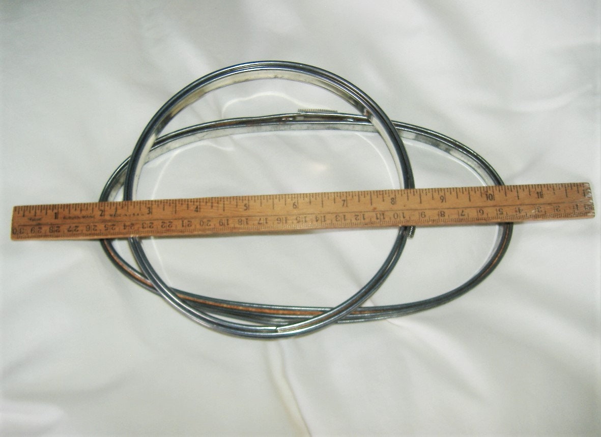 2 Vintage Metal Embroidery Hoops 6 Inch & Oval Spring Tightening Etsy