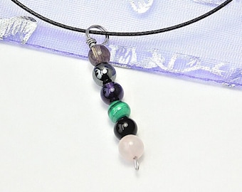 Handgemaakte Wire Wrapped Empath Protection Multi Gemstone 6mm Beaded Pindrop Charm- Hanger / Verstelbare Sliding Knot Ketting