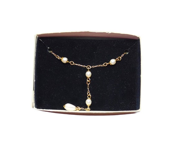 Vintage Avon Pearly Y Necklace