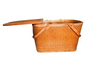Vintage 1960s Burlington Basket Co. Hawkeye America's Finest Wood