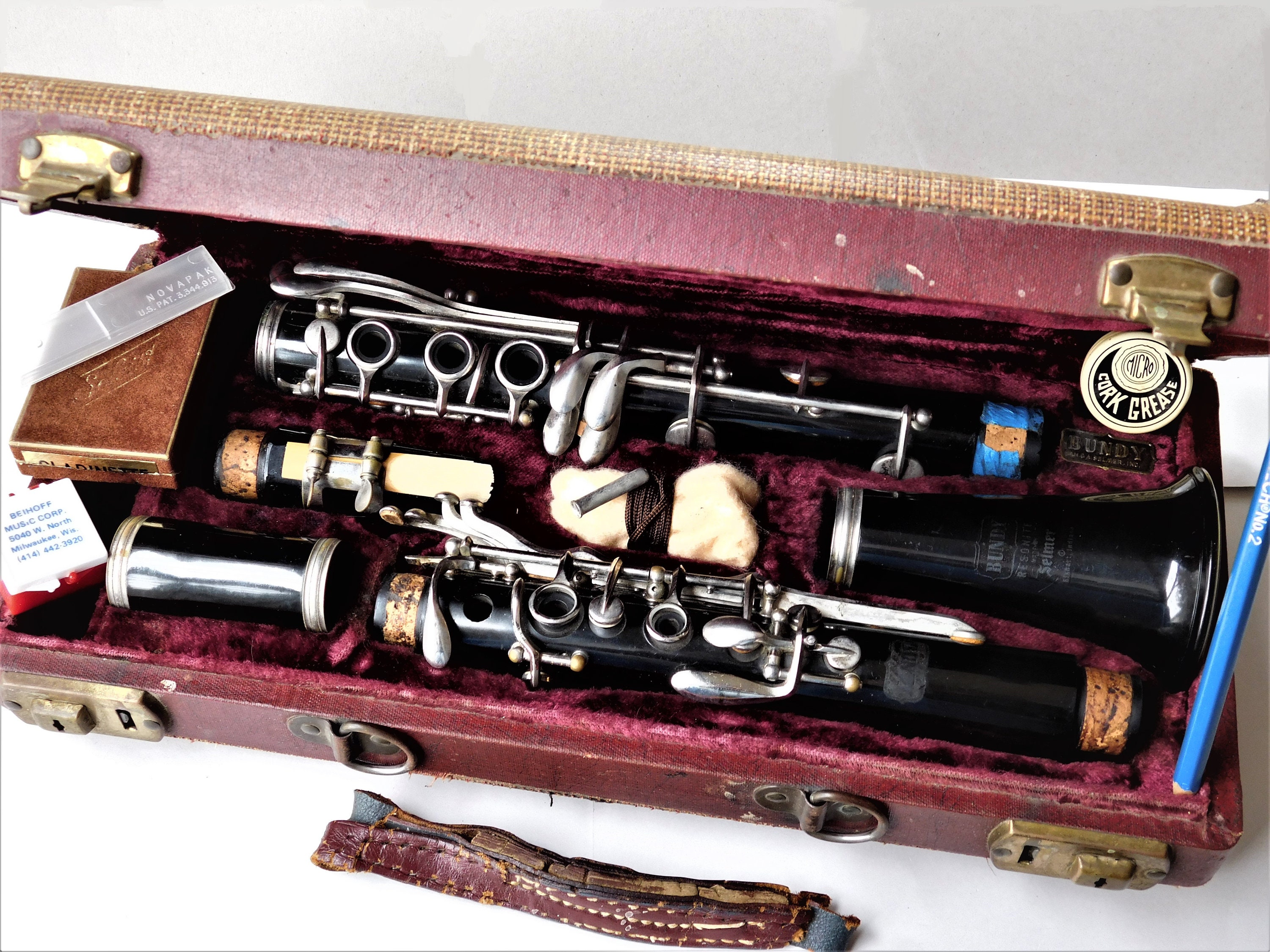 selmer bundy resonite clarinet & case 0261 selmer bundy resonite clarinet & case 0261