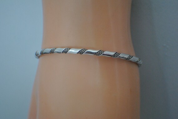 Sterling silver cuff bangles with open applicatio… - image 3