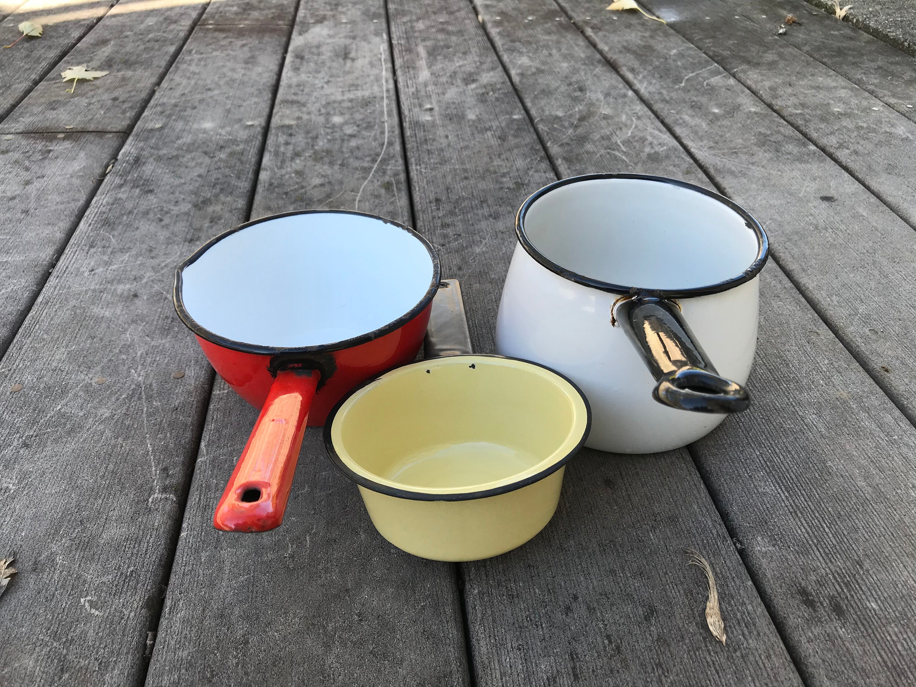Country kitchen Enamelware sauce pans with handles 3 pieces Etsy