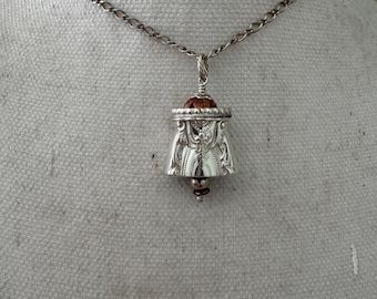 Colgante antiguo con forma de cencerro, de metal mixto, cobre 925, hecho a mano con plata de ley antigua.