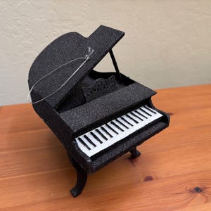 Miniature Black Glitter Grand Piano Ornament – Music Lover Gift – Christmas Tree Hanging Decoration – Elegant Musician Decor