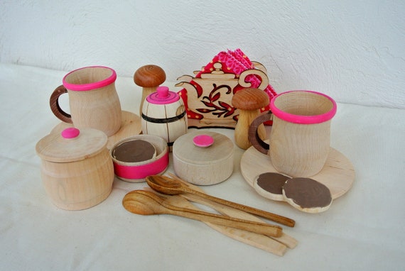 wooden toy dishes