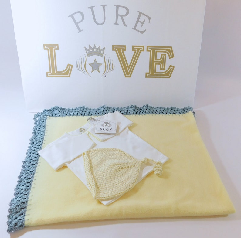 Baby Blanket Gift Set Yellow Fleece Blanket w Blue Trim Pima Cotton T-Shirt Knitted Cotton Hat Unisex KFGK knits One of a Kind! 3 mo