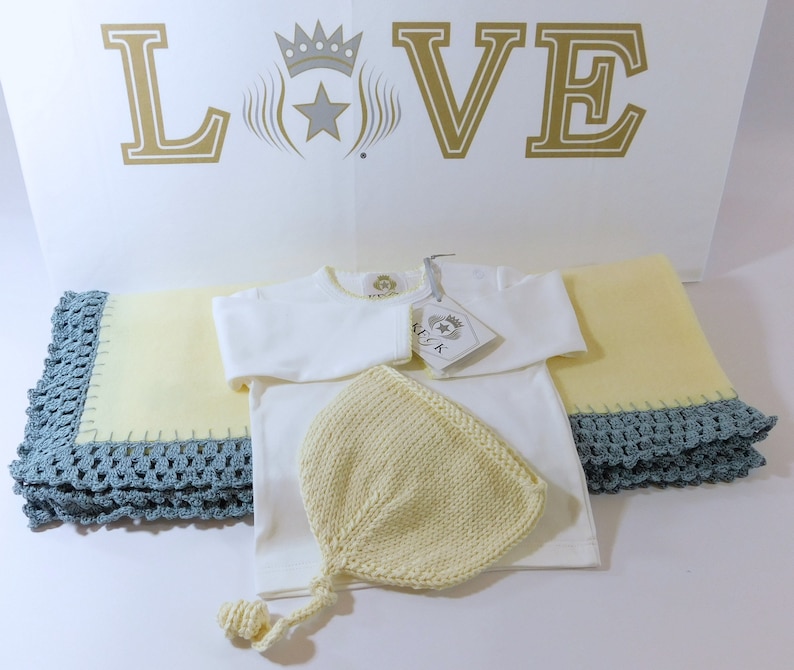 Baby Blanket Gift Set Yellow Fleece Blanket w Blue Trim Pima Cotton T-Shirt Knitted Cotton Hat Unisex KFGK knits One of a Kind! 3 mo
