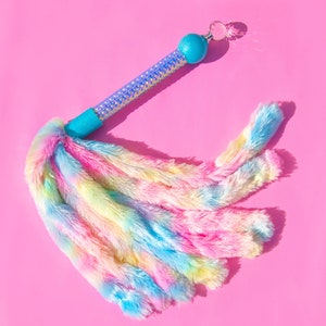 The Fluffzilla Deluxe a BDSM flogger worthy of a unicorn princess image 3