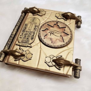 The Book of the Living – The Mummy Prop Replica