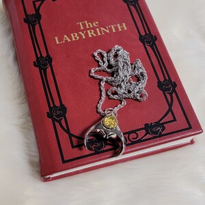 Replika av Goblin King Jareth Labyrinthänge - Halsband buret av David Bowie bild 2