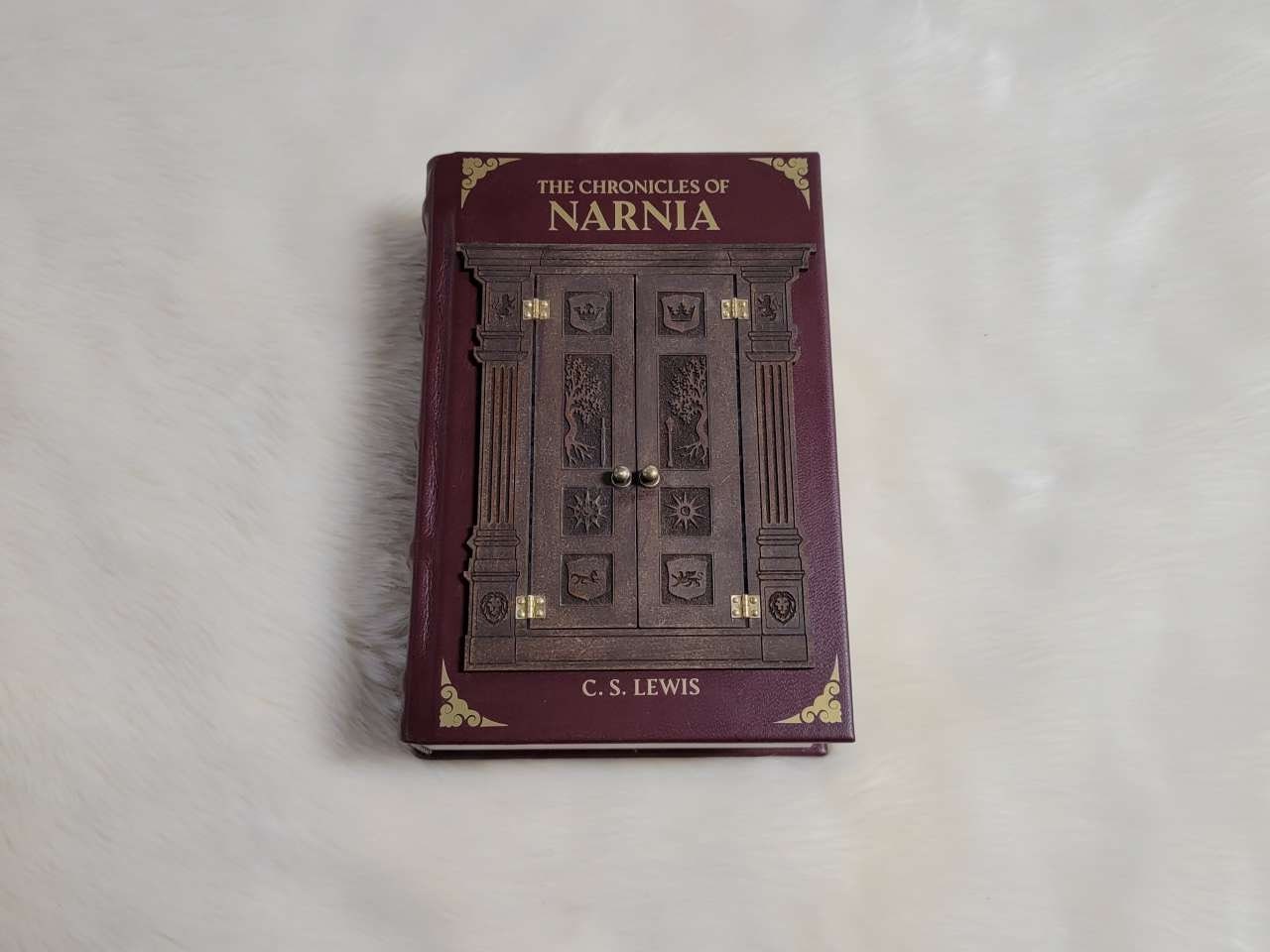 The Chronicles of Narnia - Complete Volumes Leatherbound Book
