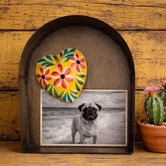 Tin NICHO Display Nook with LG Heart Magnet, Arched Altar Niche 7"H