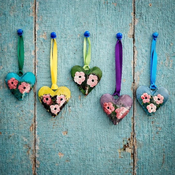 Mexican Tin HEART ORNAMENTS, SET (5) Painted Corazons