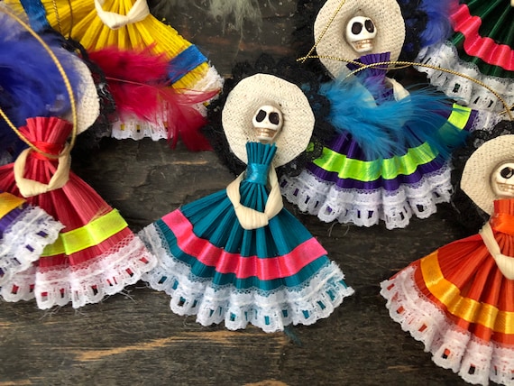 Day of the Dead CATRINA Ornaments Magnets, Set (4) CORN HUSK Mexican Christmas Decorations Party Favors