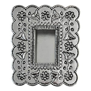 Mexican Tin NICHO, Shadowbox Frame, Altar Display, Remembrance Frame Silver bild 2
