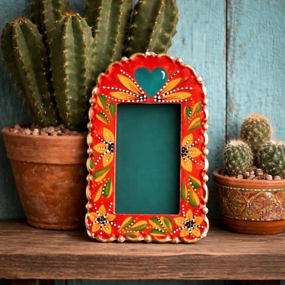 Tin HEART NICHO Shadowbox Frame, Hand Painted Mexican Display Niche 7”
