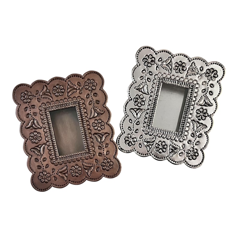 Mexican Tin NICHO, Shadowbox Frame, Altar Display, Remembrance Frame Silver bild 8