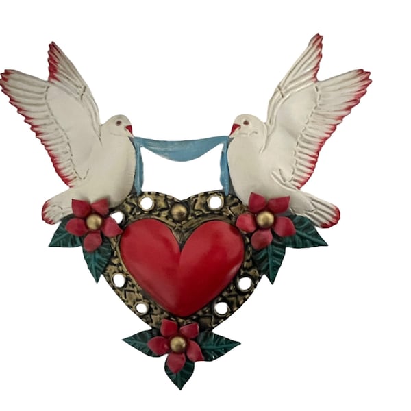 Corazón mexicano de hojalata perforada: Palomas y flores Corazón