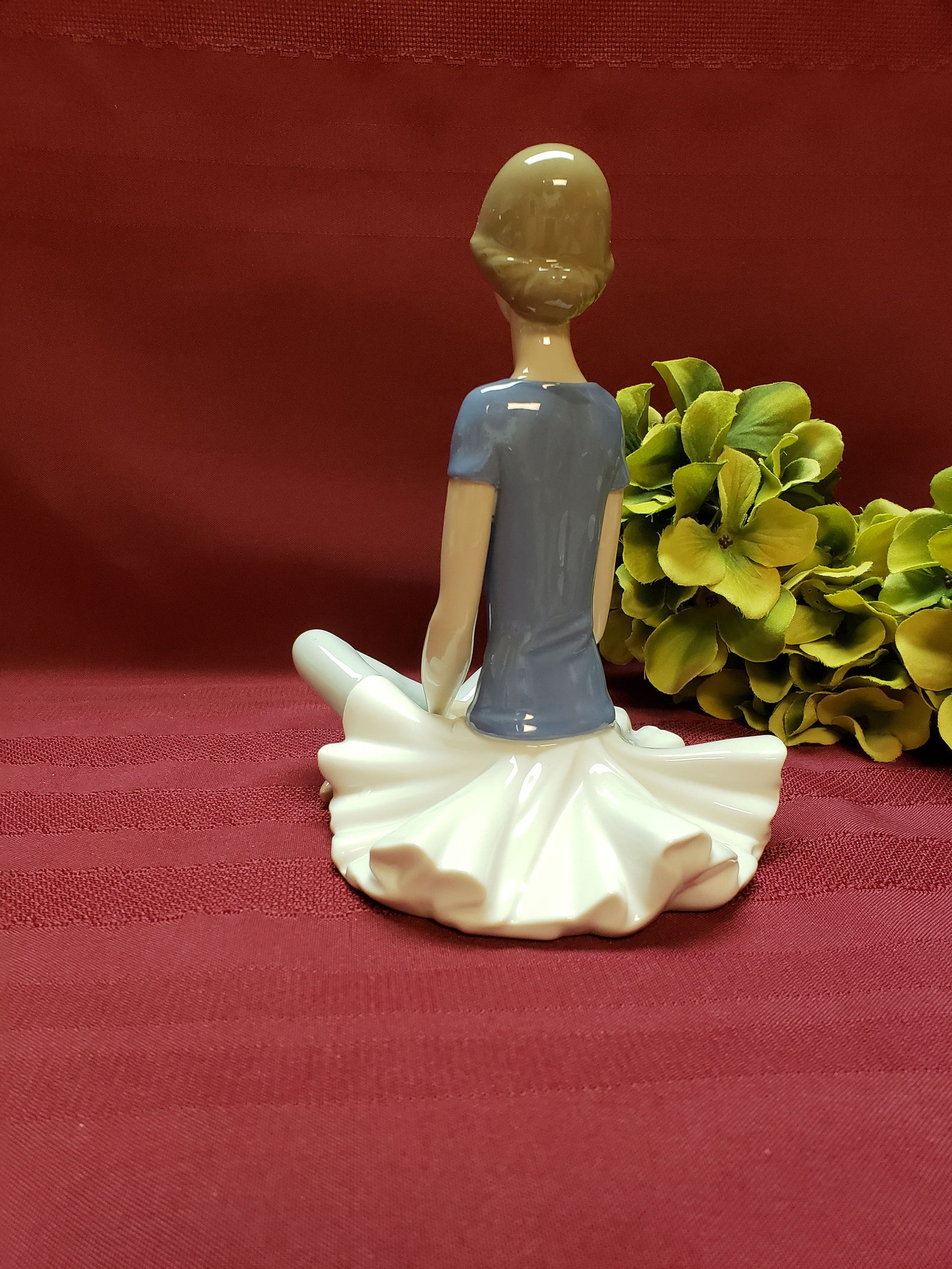 lladro retired beth, no. 5222, ballet girl, ballerina, 1978-1993, glossy porcelain, made in spain, purple ballet shoes, original lladro retired beth, no. 5222, ballet girl, ballerina, 1978-1993, glossy porcelain, made in spain, purple ballet shoes, original