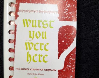 Libro de cocina alemán, Wurst You Were Here Cookbook, recetas alemanas de Ruth Chier Rosen, 1958, en caja original, la caja está descolorida