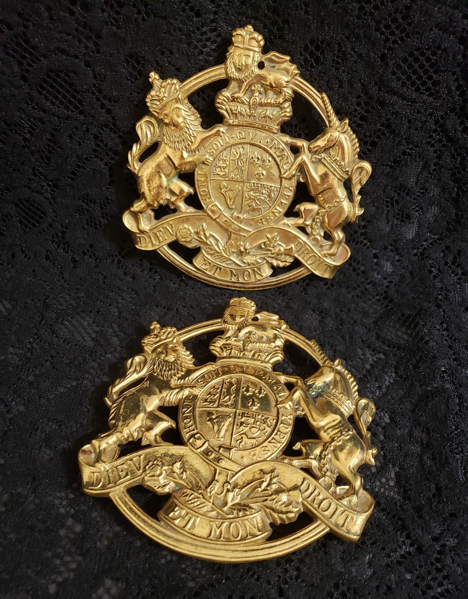 1953 Kings Arms BRASS Trivets UK Coat of Arms VA Etsy