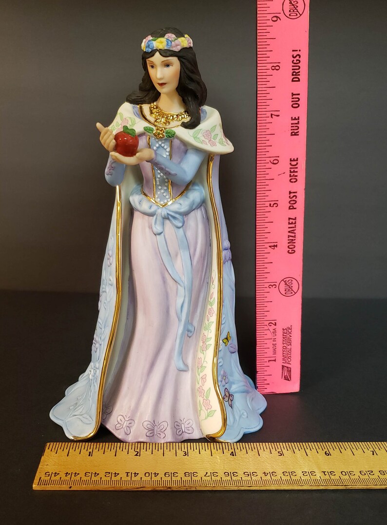 Legendary Princess Collection FANTASTIC Hand-Painted Bisque Porcelain Lenox SNOW WHITE 1989 Home Decor Fairy Tale Mint Condition!