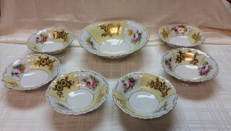 TV Movie Prop Set of 7 Bowls Goodfriend Porcelain Spain Porcelain Floral White Yellow 24K Gold, Serving Dining Decor Soup Salad Dessert