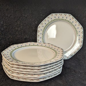 Mikasa &#39;Younger Than Springtime&quot; Bali Hai pattern, Octagonal Shape,10&quot; Dinner Plates, Floral, GREAT Condition, 20 USD each,  2 Available,