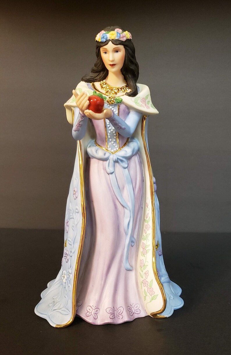 Legendary Princess Collection FANTASTIC Hand-Painted Bisque Porcelain Lenox SNOW WHITE 1989 Home Decor Fairy Tale Mint Condition!