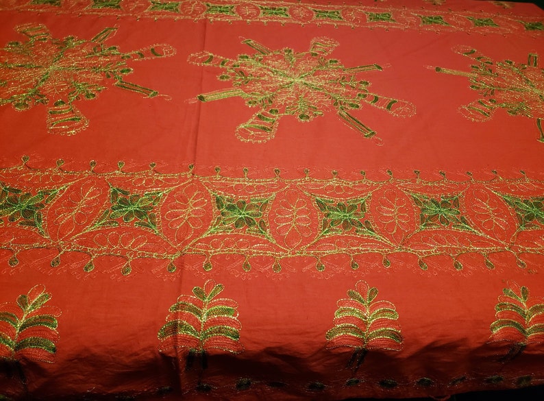 Red Gold Tablecloth &10 Napkins Heavily Embroidered Gold and - Etsy