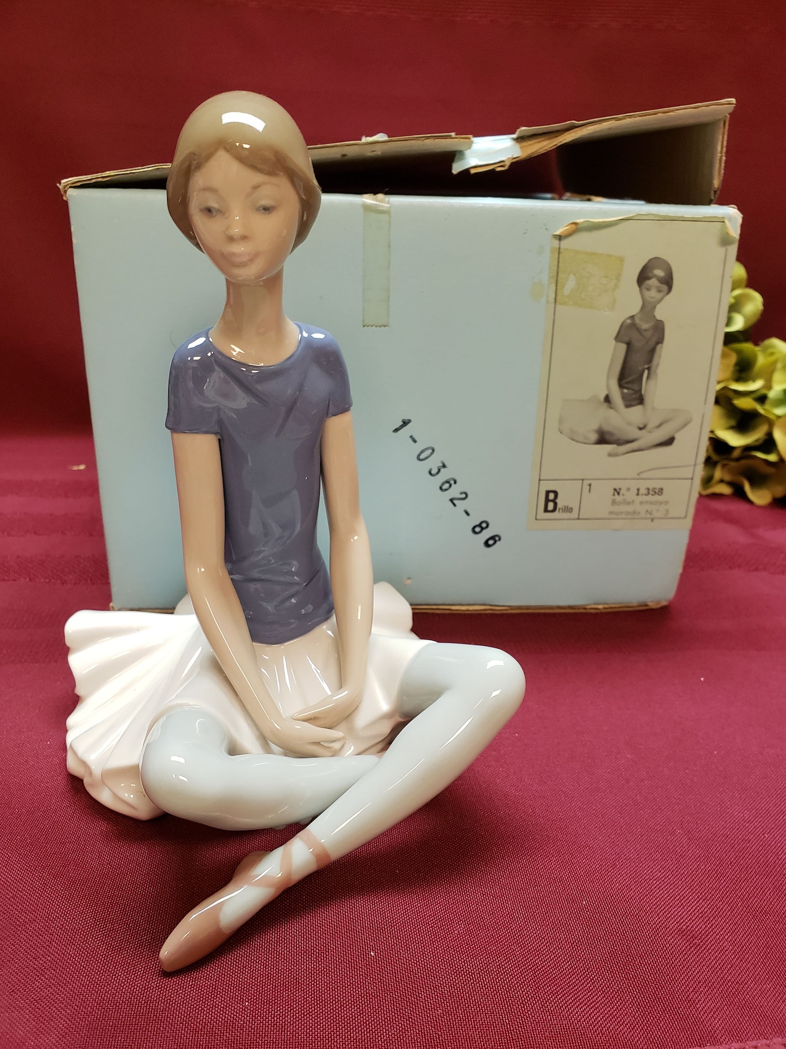 lladro retired beth, no. 5222, ballet girl, ballerina, 1978-1993, glossy porcelain, made in spain, purple ballet shoes, original lladro retired beth, no. 5222, ballet girl, ballerina, 1978-1993, glossy porcelain, made in spain, purple ballet shoes, original