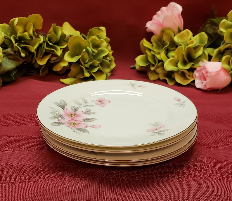 MCM Dining White Pink Floral Made in Japan 4 Available Bread /& Butter Plate Silver Trim 1950s SEYEI Fine China Dogwood Pattern #649