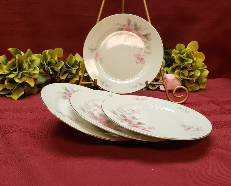 MCM Dining White Pink Floral Made in Japan 4 Available Bread /& Butter Plate Silver Trim 1950s SEYEI Fine China Dogwood Pattern #649